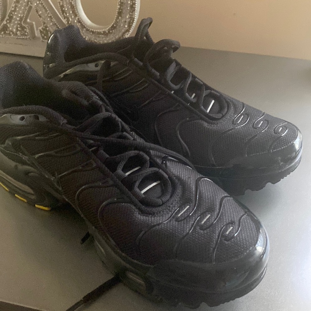 Nike Air Max Plus really good condition barely wore I also still have the box